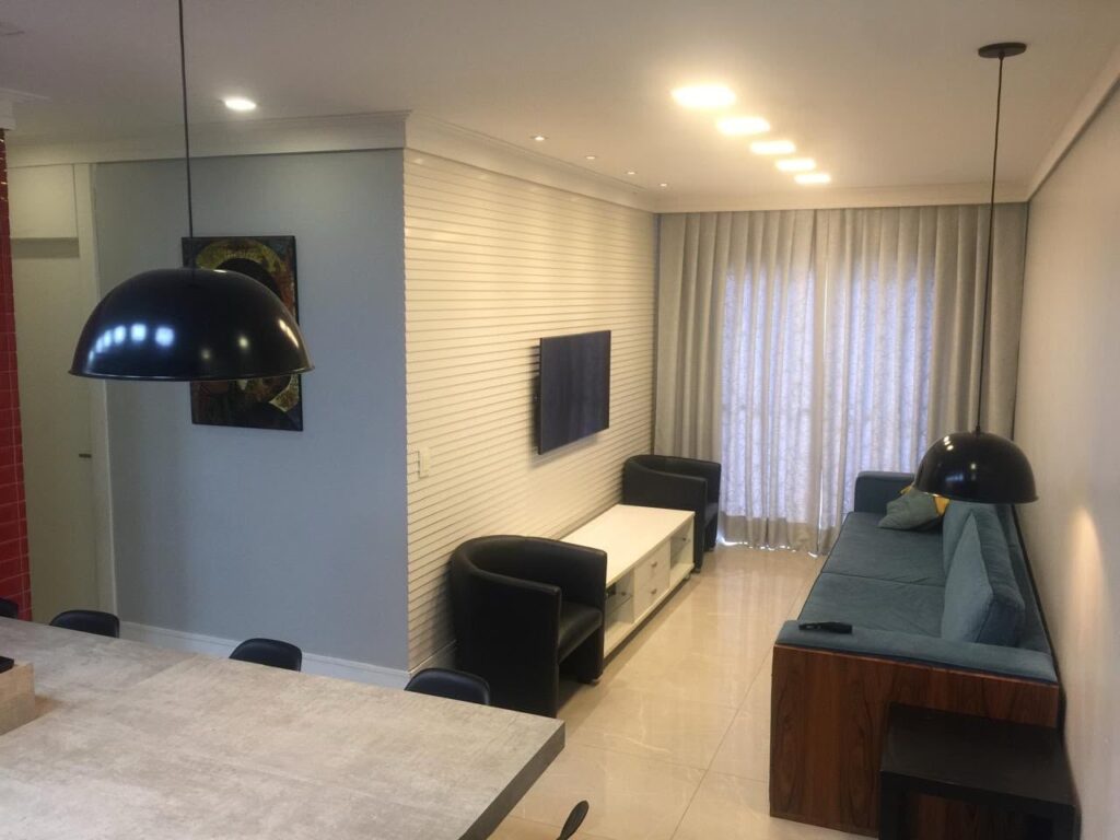 Sala residencial reformada pela GL7 Construções